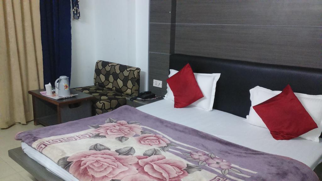 Hotel Katra Residency Exterior photo