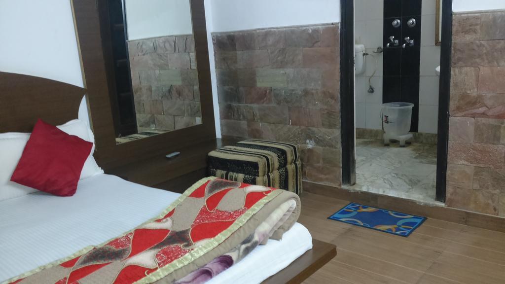 Hotel Katra Residency Exterior photo