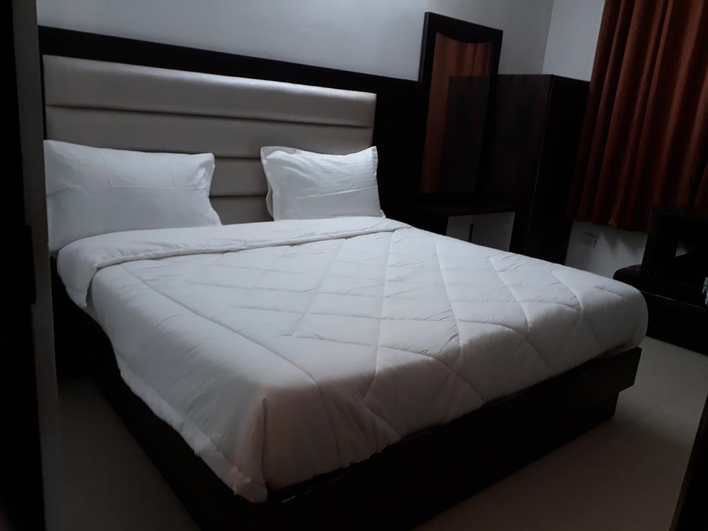 Hotel Katra Residency Exterior photo
