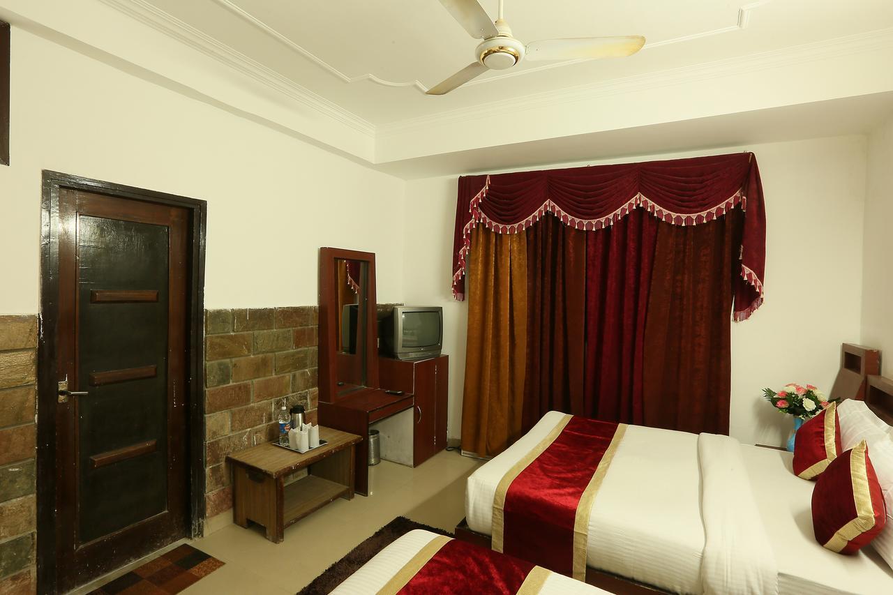 Hotel Katra Residency Exterior photo
